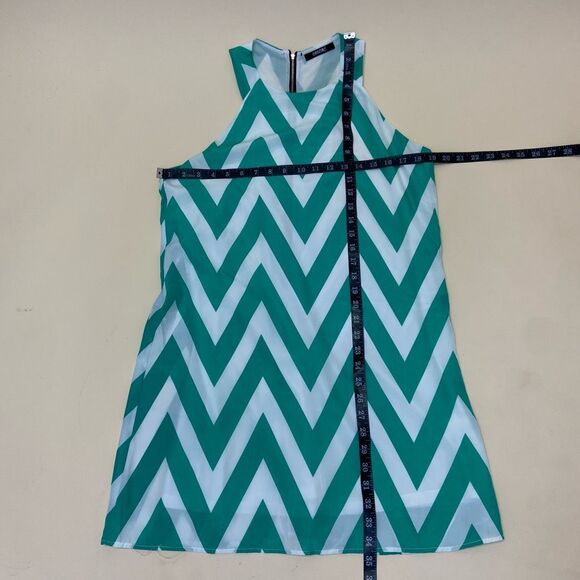 Cocolove Green Sleeveless Chevron Halter Mini Dress Size L Lined Back Zip - Picture 9 of 9